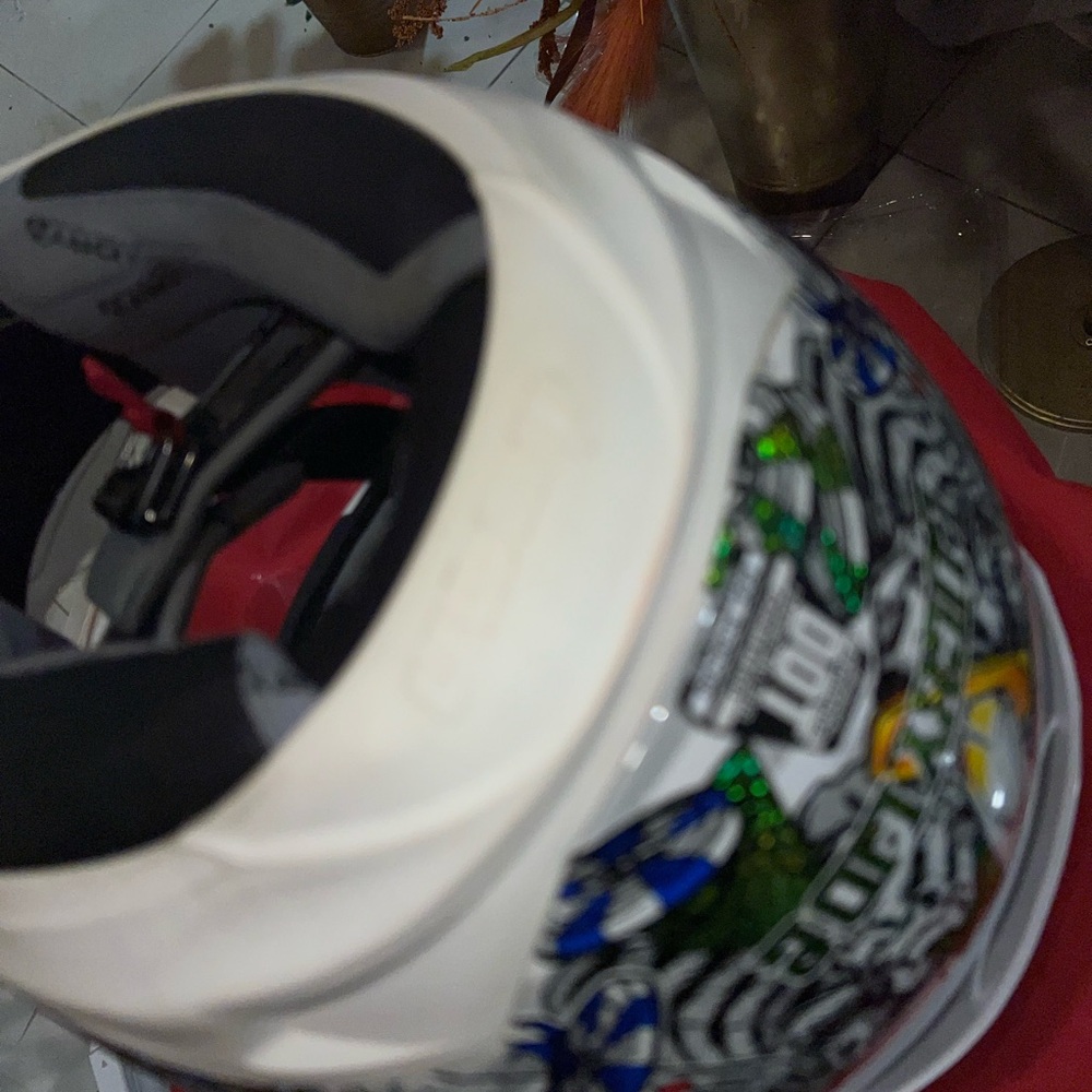 Graphic Motorcycle hydra dry Helmet with Colorful Design - Picture 5 of 12